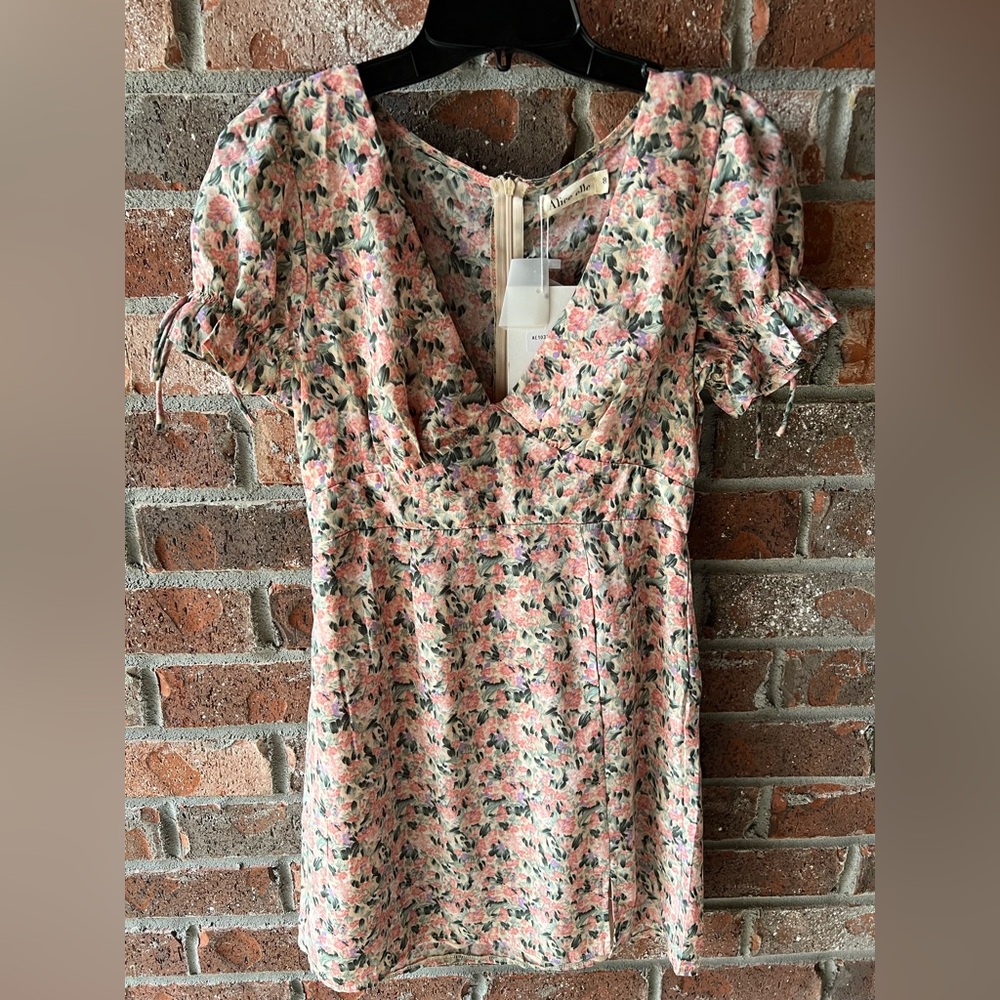 Alice Elle Floral Pink and Green Bodycon Dress size 8
